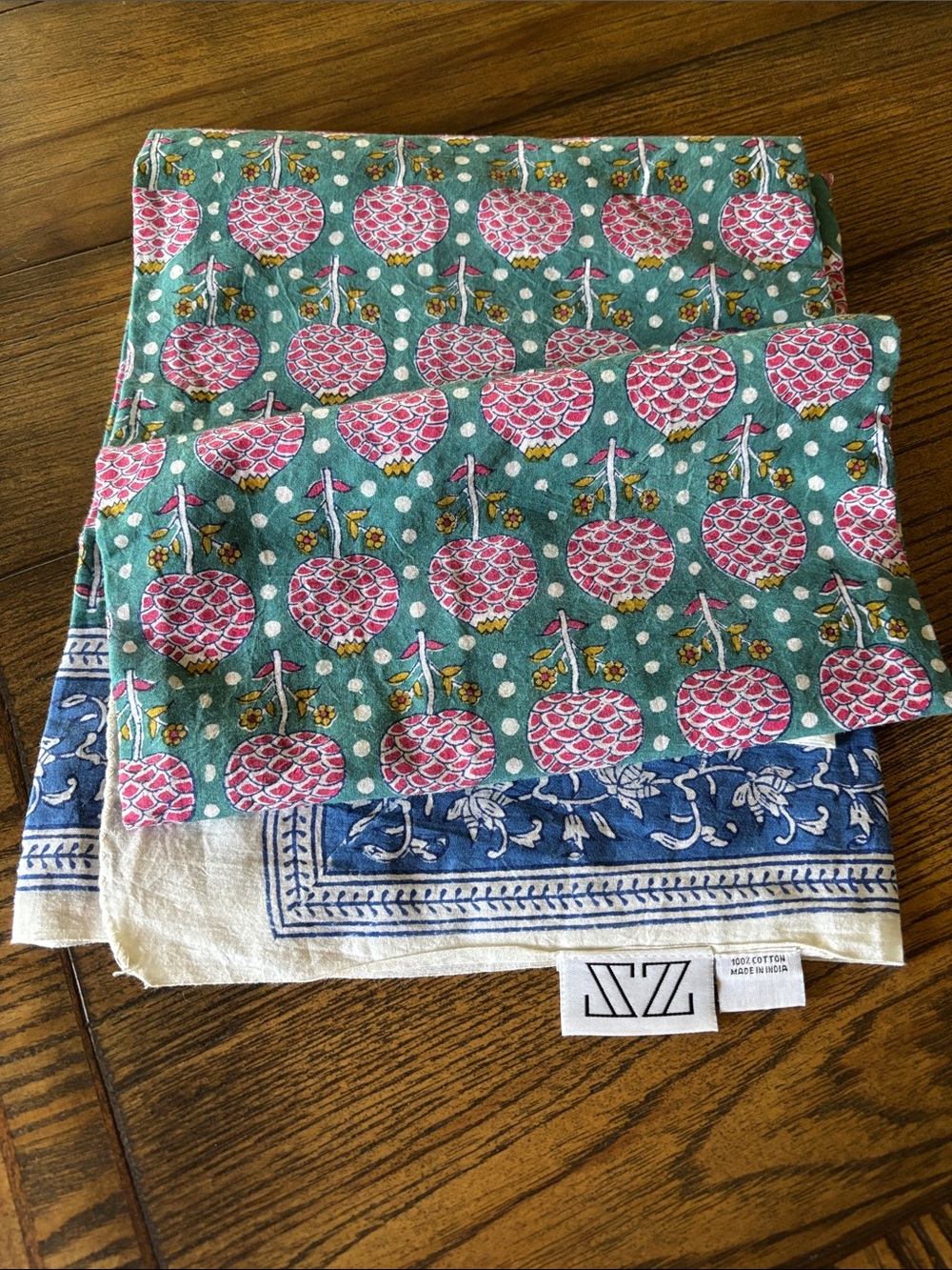 SZ Blockprints Sarong Scarf in Pineapple Island Print - Picture 4 of 4